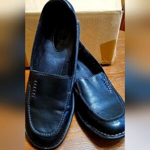 Clarks Women's black loafer